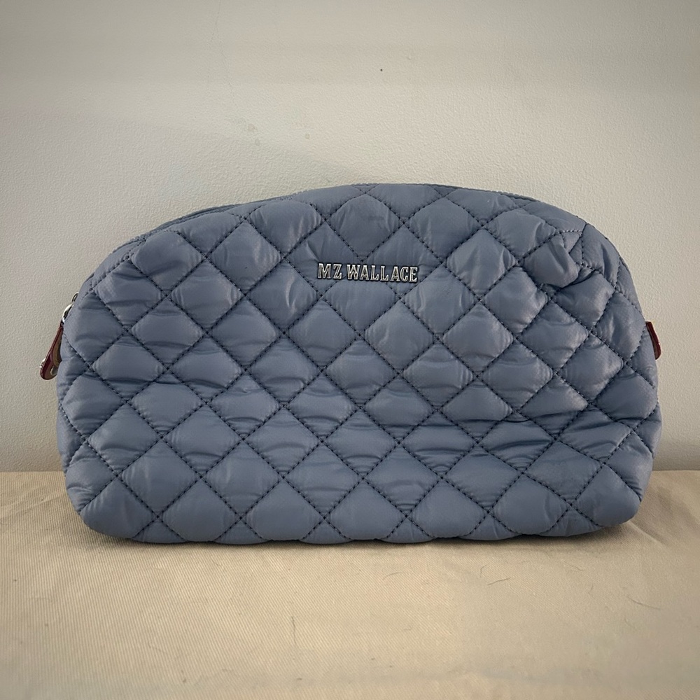 Cosmetic Case with dustbag